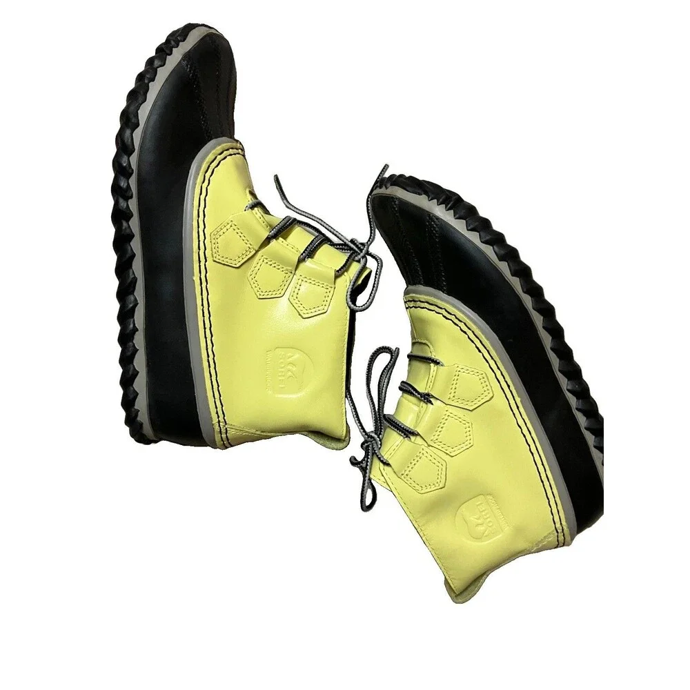 Sorel Out N About Rain Boots Yellow Leather Duck Boots Gorpcore Size 7